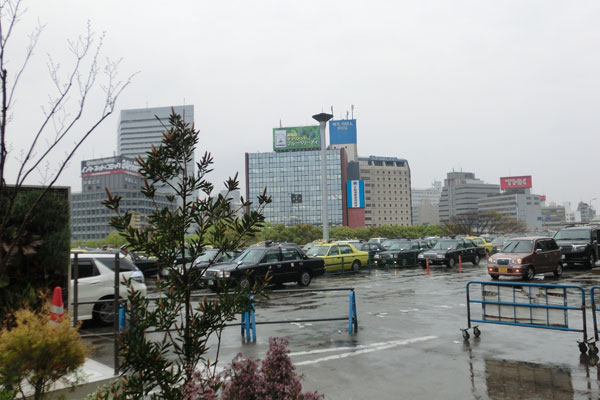 新大阪駅正面出口